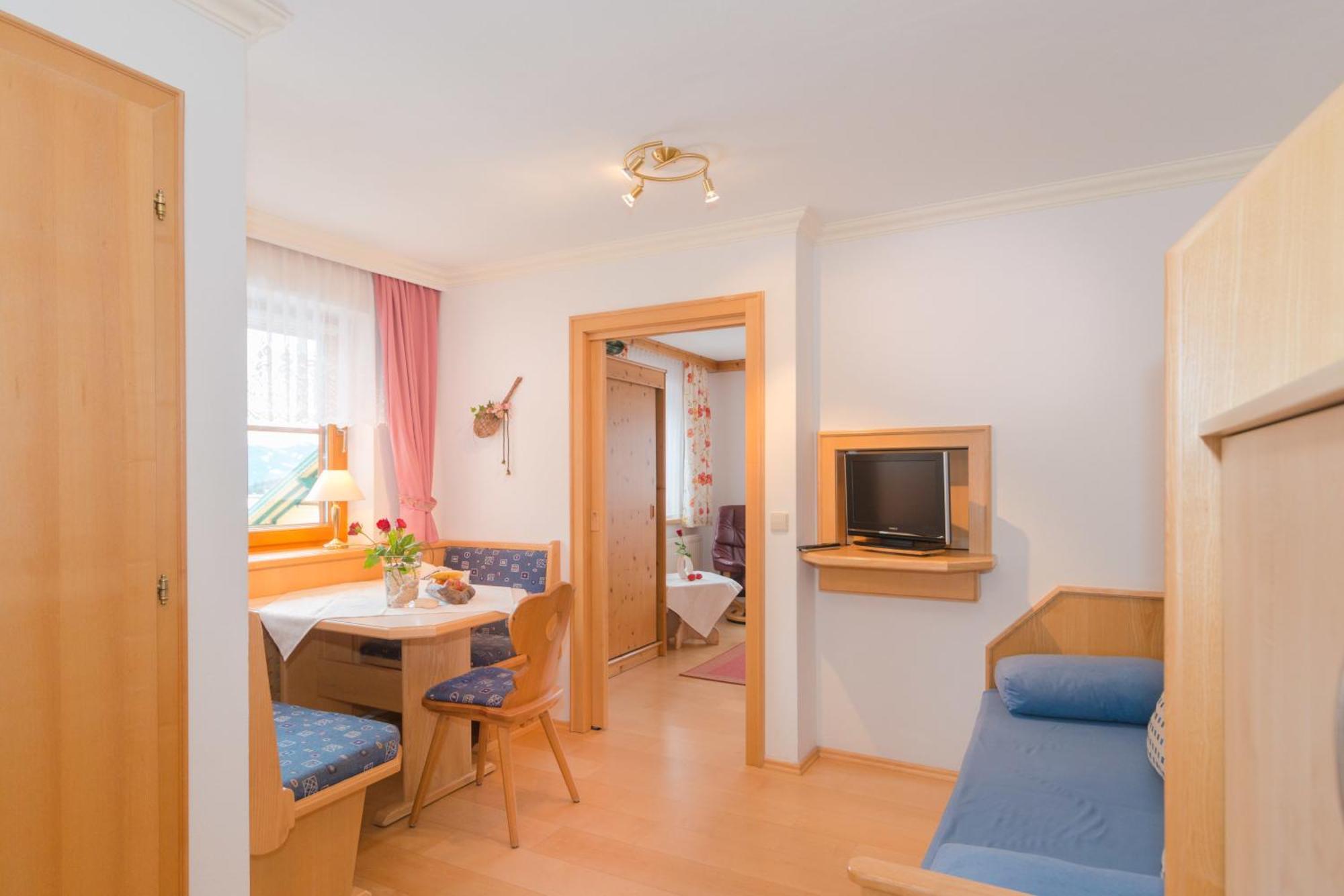 Landhaus Kirchgasser Ramsau am Dachstein Pokój zdjęcie